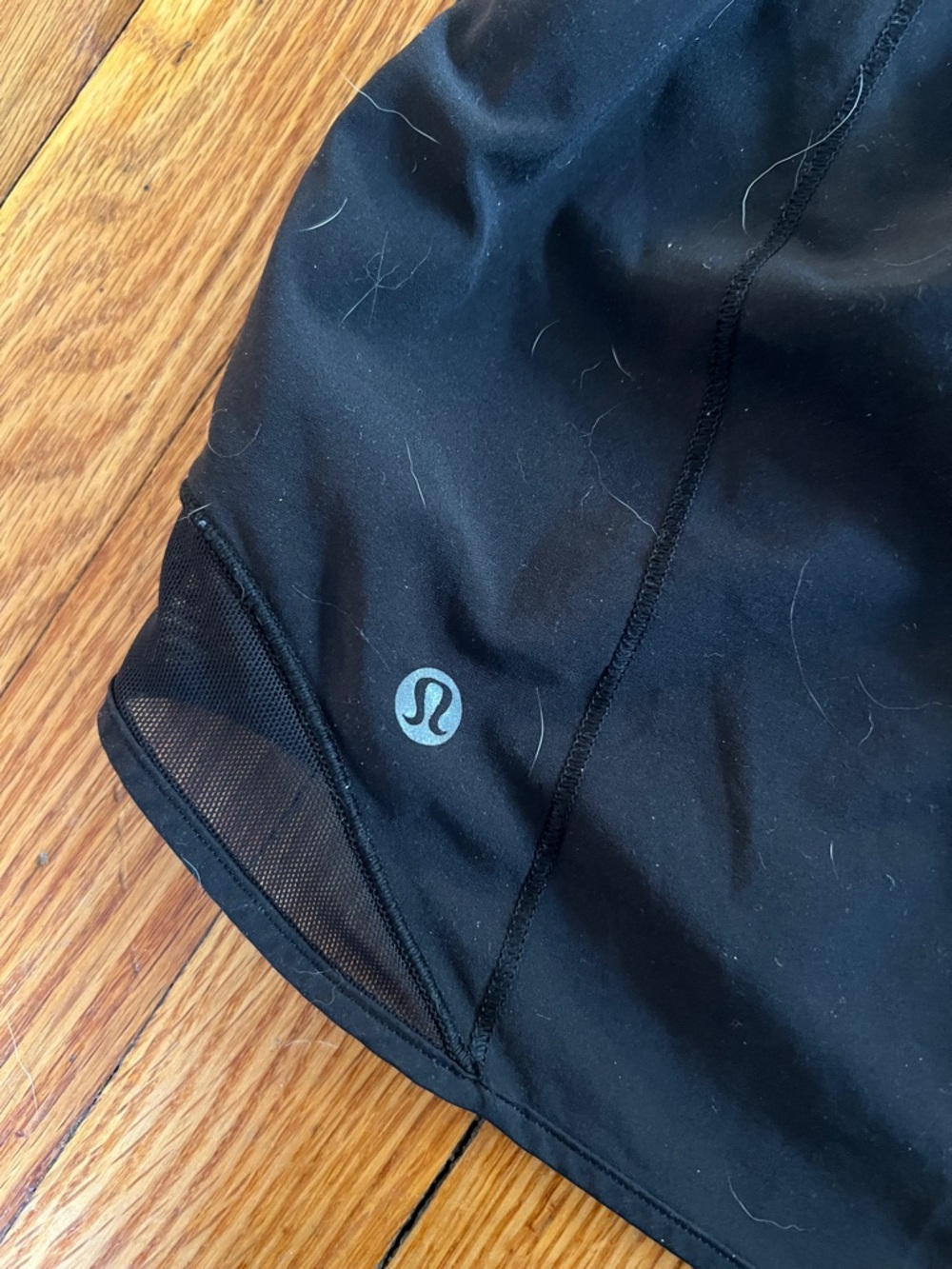 Lululemon Women’s Black Athletic Shorts - Lightweight Performance - Picture 5 of 6